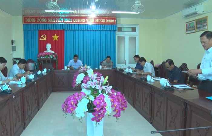 Thường trực Huyện ủy Trần Đề họp định kỳ với các Ban xây dựng Đảng  
